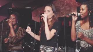 Neddermann Sisters feat. Kathy & Yolanda Sey - "Voldria que fossis aquí" live @ Jamboree Barcelona chords