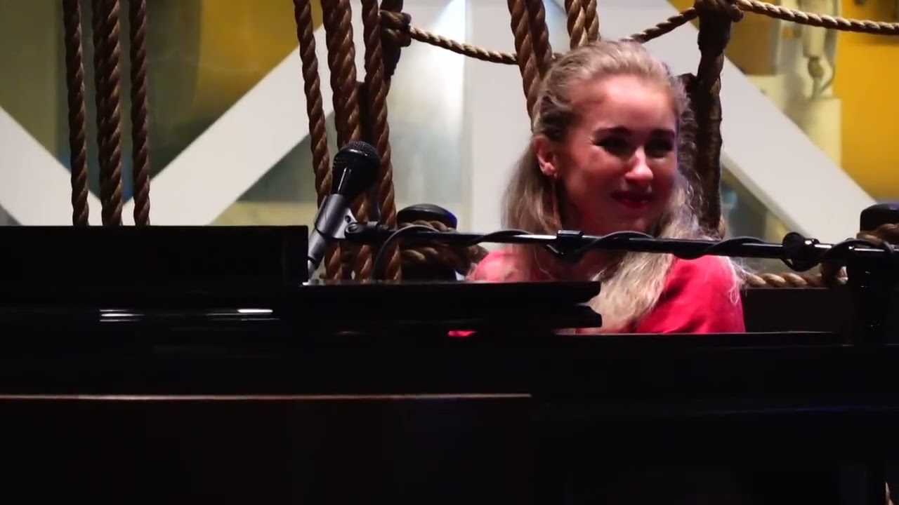 Ms. Olenn Glotova UKRAINE Ovation of the Seas Royal Caribbean 20260222