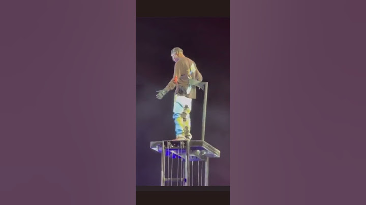 travis scott dancing while people are dying
