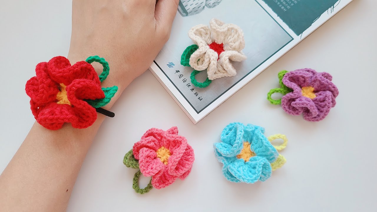 钩针小花儿，可以制作发圈等头饰，上头效果可爱活泼