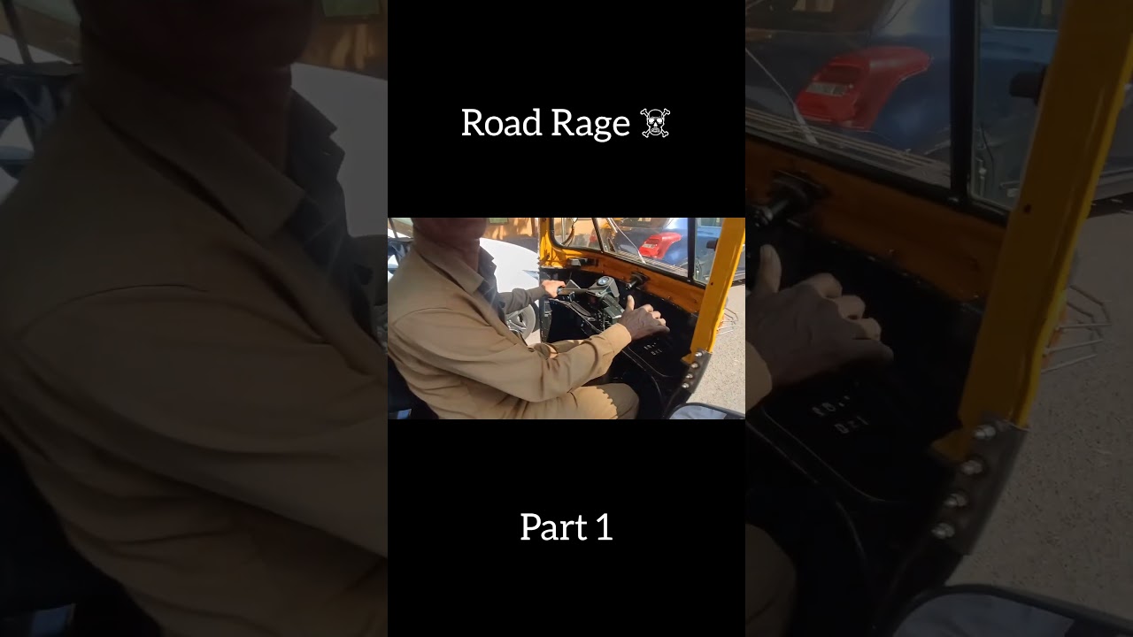 Road Rage ☠️🤕 biker vs rikshaw 😡😡 