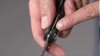 COAST Liner Lock Knives