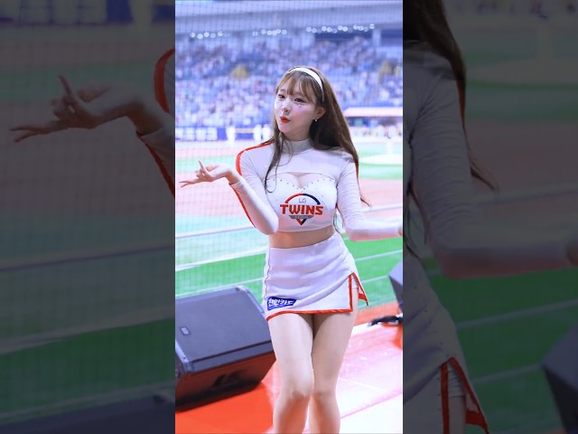 lg트윈스 신서윤치어리더 lg 야호 아웃송 직캠  #shorts #신서윤 #치어리더 #lg트윈스 #아웃송 #야호