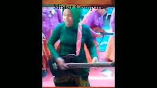 VIRAL - Emak Emak Kondangan Main Gitar Layaknya Joe Satriani