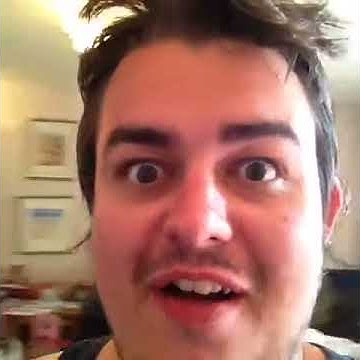 Girls with annoying laughs - Vine daz_black