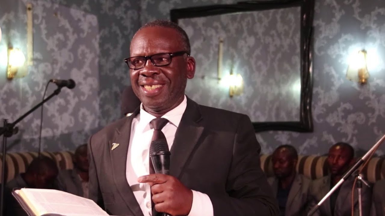 Umubwiriza usetsa kandi utangaje Bararendeza Augustin - Uburuhukiro/Ubuhamya bw'uko yakiriye Yesu