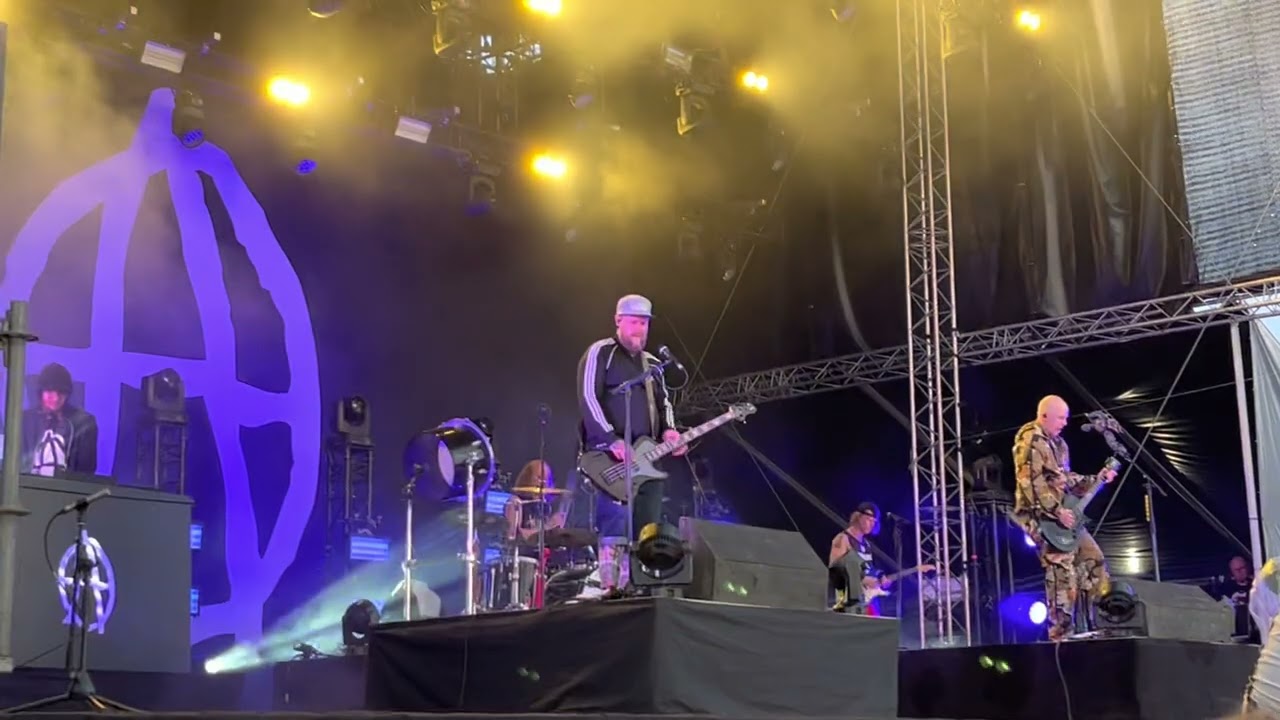 Apulanta - Teit Meistä Kauniin