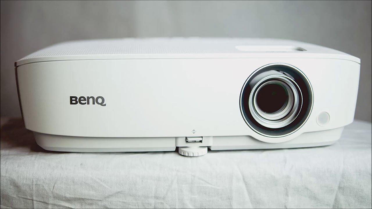 BenQ 1070A 1080p projector blogger review - YouTube