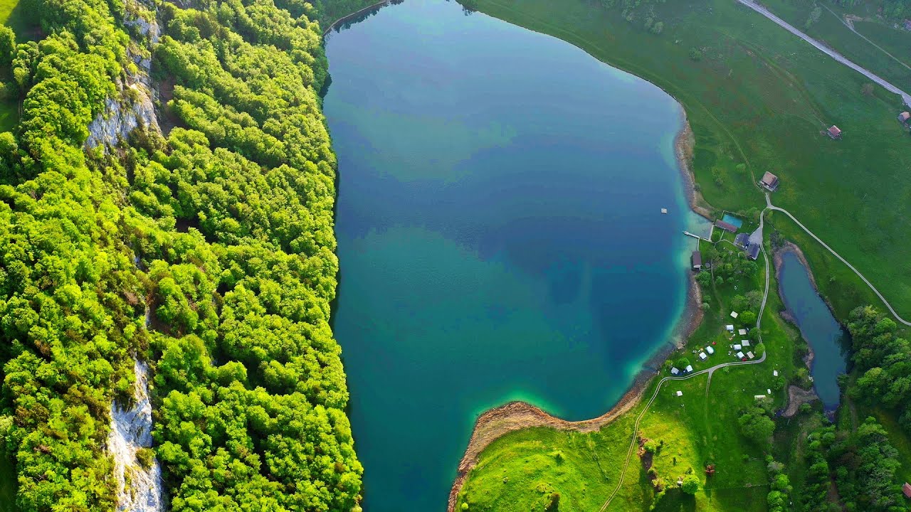 Seelisberg, Switzerland: Heart shaped lake