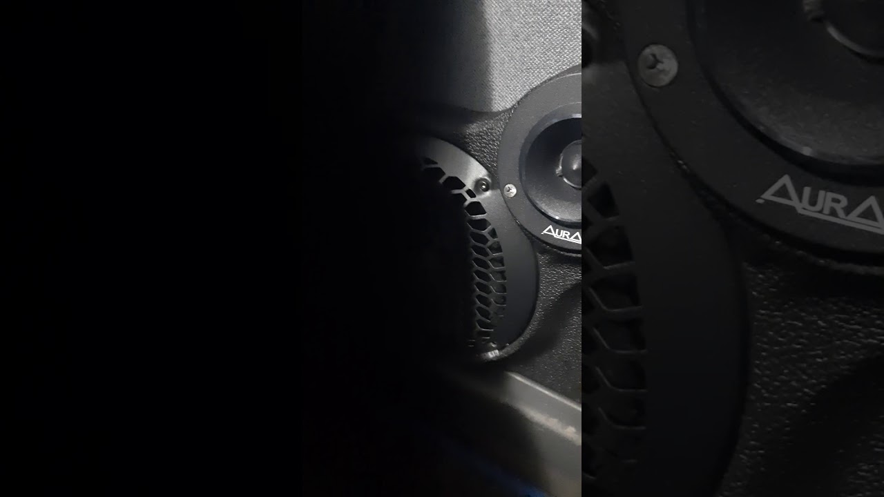 Хрипят колонки почему ? - YouTube