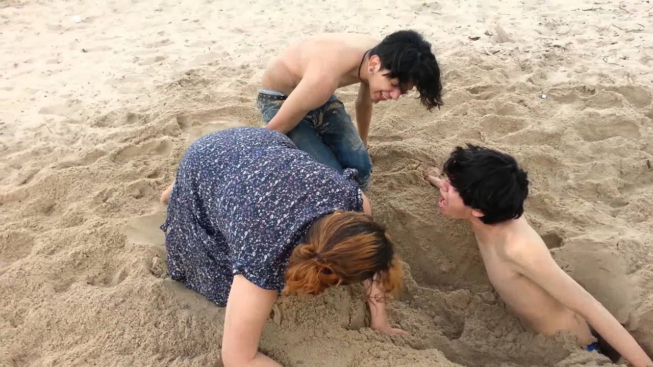 When being buried in Sand goes wrong - YouTube