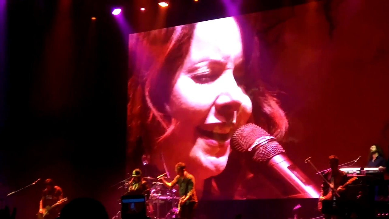 Mor ve Ötesi & Şebnem Ferah - Küçük Sevgilim ( Zorlu PSM - Mor ve Ötesi 20. Yıl Konseri )