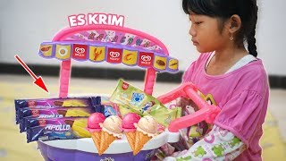 Drama Jadi Penjual Es Krim Baru Walls Apollo Pakai Dorongan Lucu 🍦