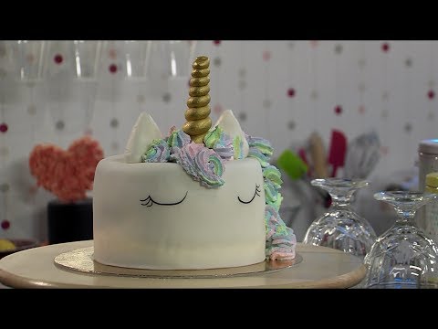 Videó: Hogyan Lehet Sütni Születésnapi Tortát