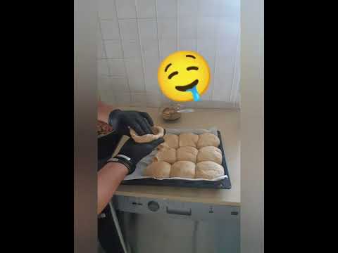 לחמניות כוסמין ממולאות בשר