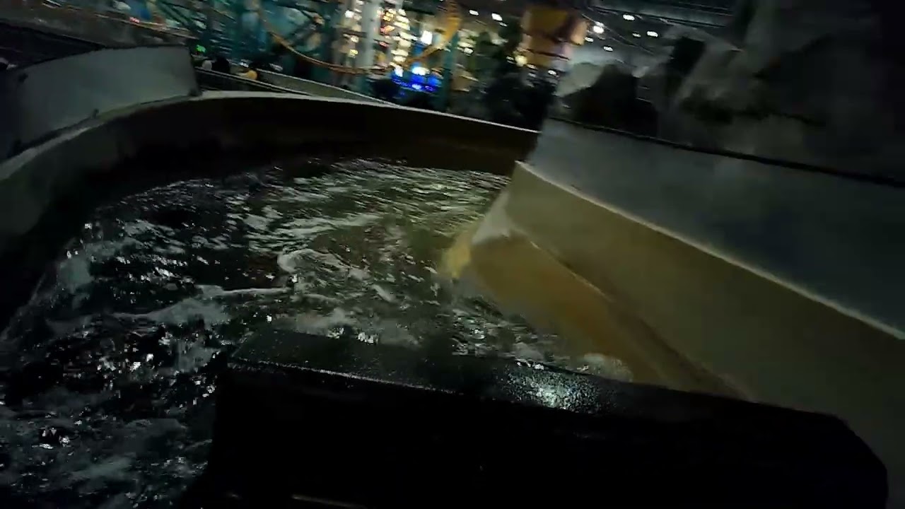 Nickelodeon Universe Mall of America Yule Log Chute On-Ride (No Copyright)
