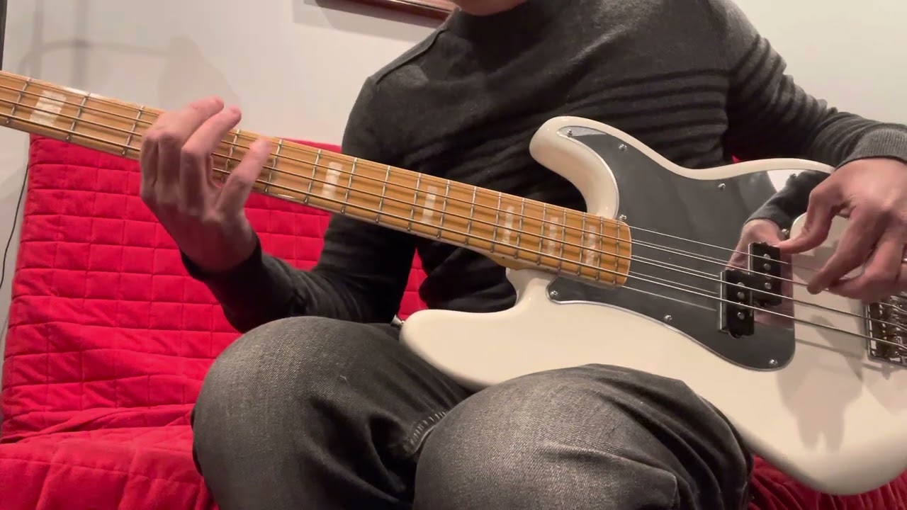 2012 Squier Chris Aiken Precision Bass Olympic White Maple
