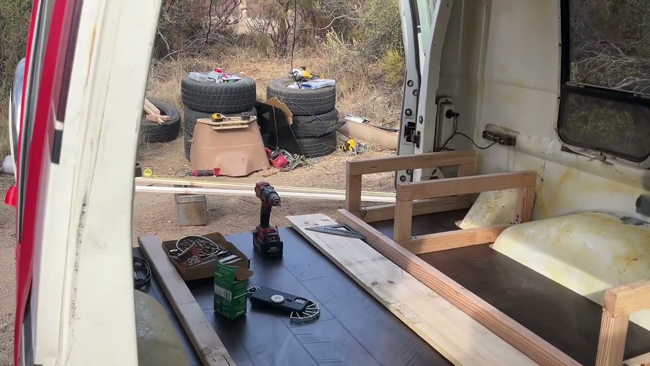 D.I.Y Pull Out Slat Bed / couch  