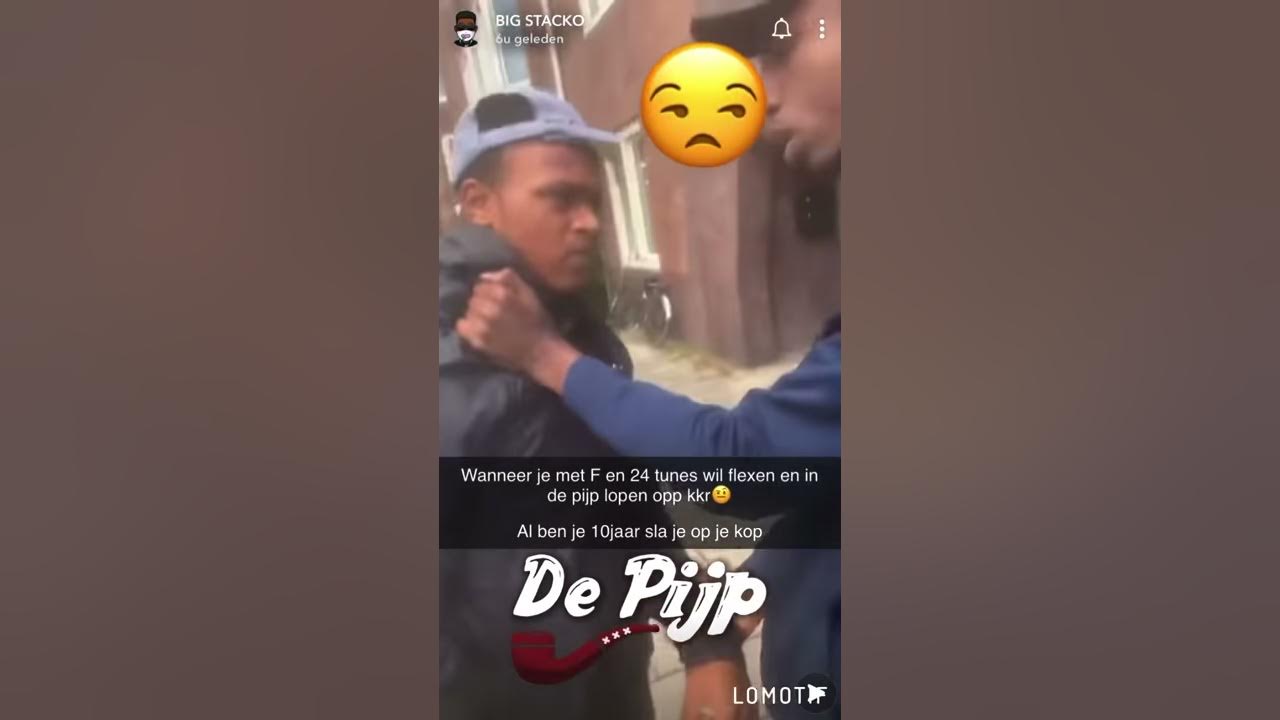 (73)members delen klappen uit nadat boy poku van 24 luistert in de pijp