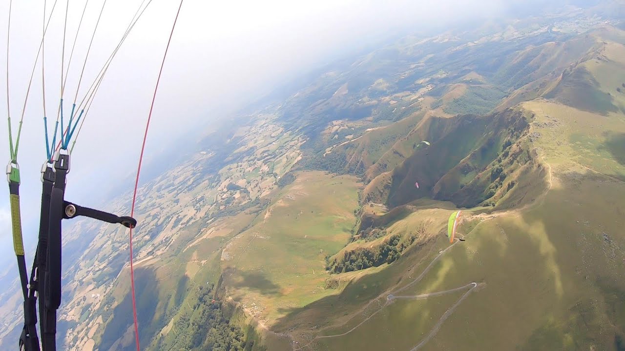 Baigura Parapente. Artzamendi. Mondarrain.