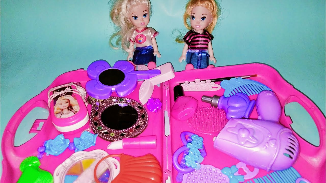 Barbie pretend play with makeup set! Kids makeup kit for girls video 