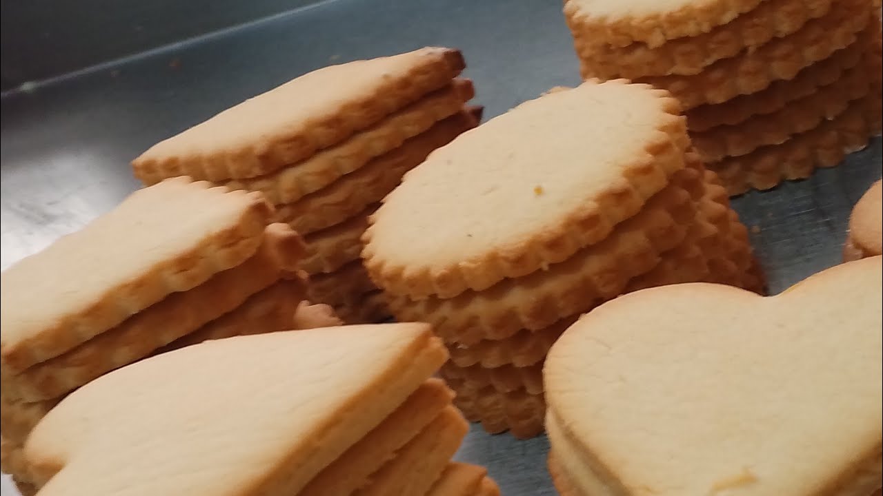 صابلي المحلات زبدة  الخاصة بنتها فانيلا  تقطع كمية مليحة  وصفة نديرها مضبوطة بدون زيت