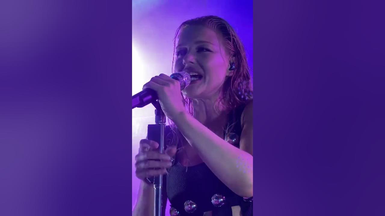 Тина кароль. Тина кароль концерт в день смерти. Выступление тины. Тина кароль. Выступление тины.