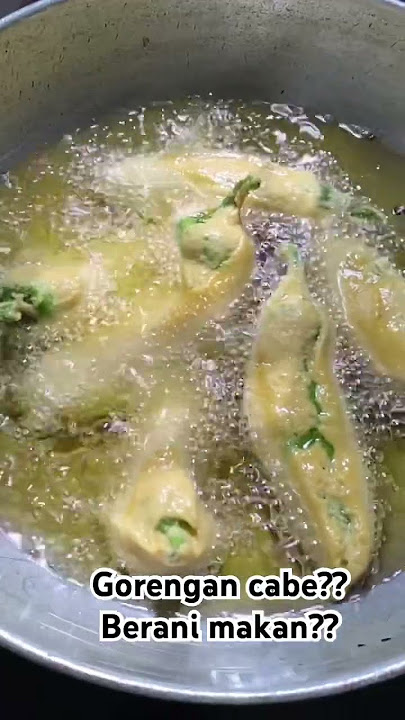 Berani makan gorengan cabe? #makananindia #indianstreetfood