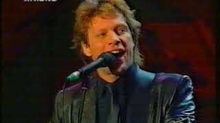 Jon Bon Jovi  - Janie Don't Take Your Love To Town (Módena 1998)