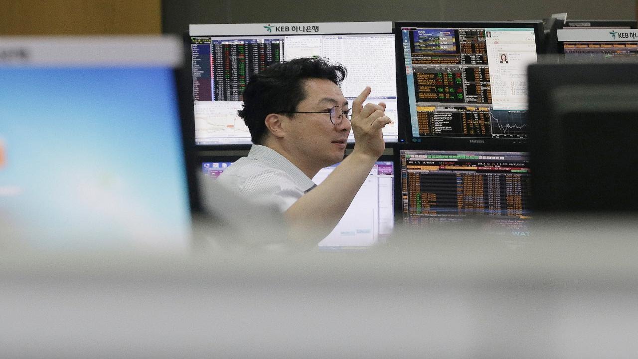 Stocks Surge on ‘Brexit’ Votes Shifting in Favor of Remaining in Union