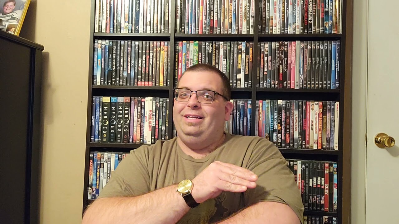 Civil War- Movie Review (A brutal alternate reality of America crumbling)