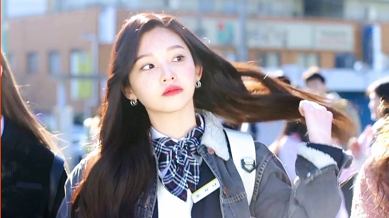 بنت فقيره بيتنمروا عليها مفكرينها مش هترتبط ابدا بس الصدمه لما بتغير شكلها والشباب بتحبها ملخص مسلسل