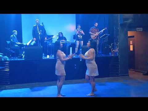 Sheila Loy y Nadia Spenser - Las Putas de San Julian - QNLB