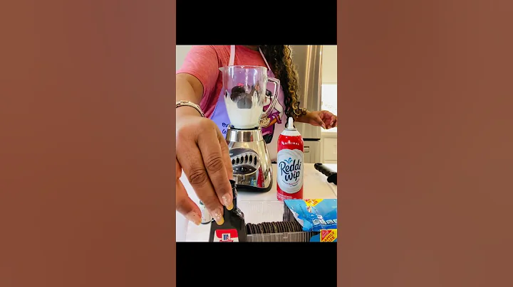 Tutorial Oreo Mint Shamrock Shake #caketutorial #milkshake #stpatricksday #dessertideas  #shorts Up