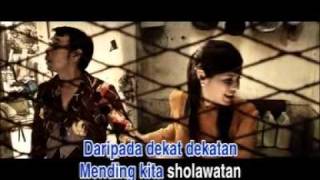 Video thumbnail of "MARI SHOLAWAT-WALI BAND Lyrics-HQ (FULL SONG)"