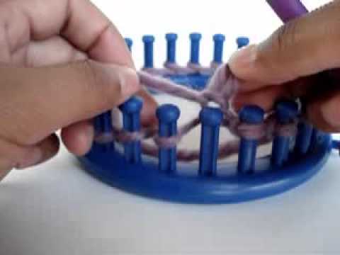 Purl Stitch on a knitting loom - YouTube
