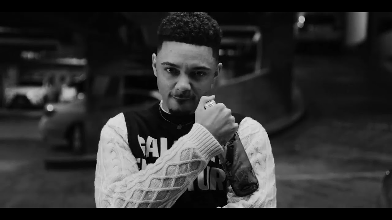 Miles Minnick - SOBER! (slowed + reverb) (Official Music Video) bekijken op YouTube Miles Minnick - SOBER! (slowed + reverb) (Official Music Video) bekijken op YouTube