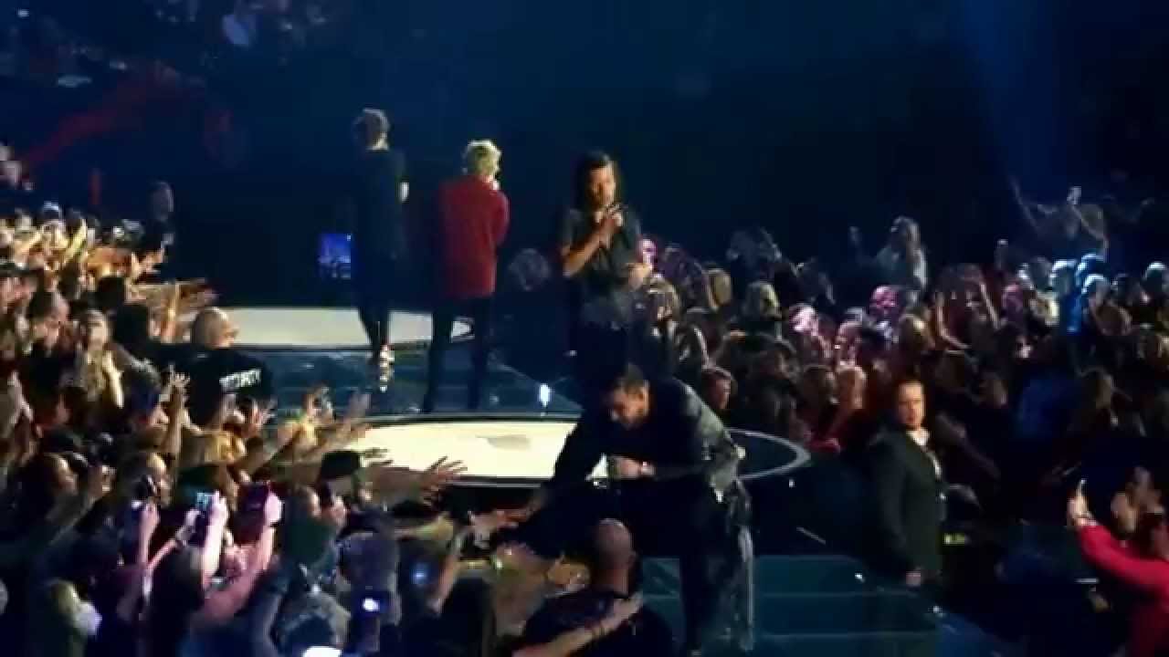 One Direction - Steal My Girl @ Swedish Idol Finale - December 5th 2014