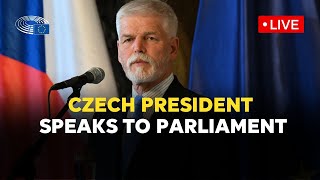 Prezident České republiky Petr Pavel vystupuje v Parlamentu