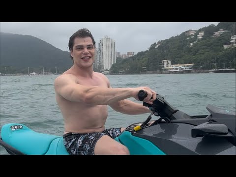 Toguro me chamou para andar de jetski | Praia do guarujá