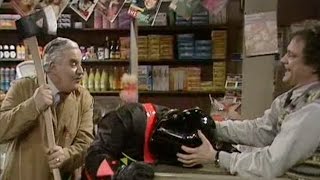 Open All Hours - s02e06 - Shedding At The Wedding