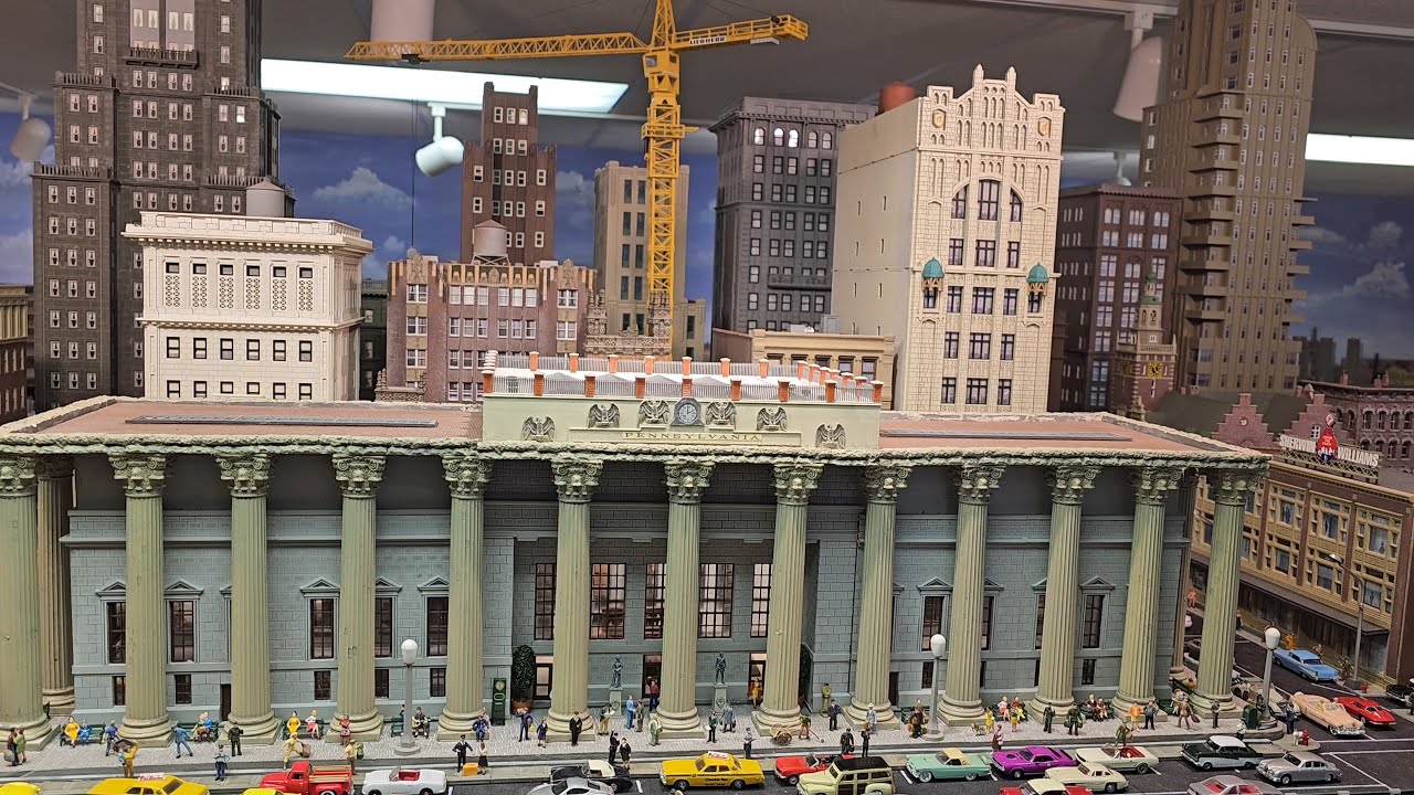 Невероятная модель железной дороги Билла Кэчела в масштабе HO! 5 ноября 2023 г.