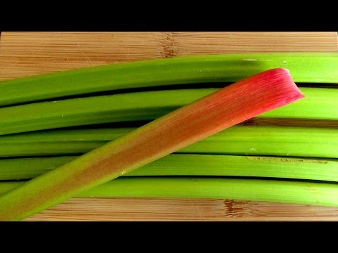 Rhubarb Crisp! Plus other easy rhubarb recipes