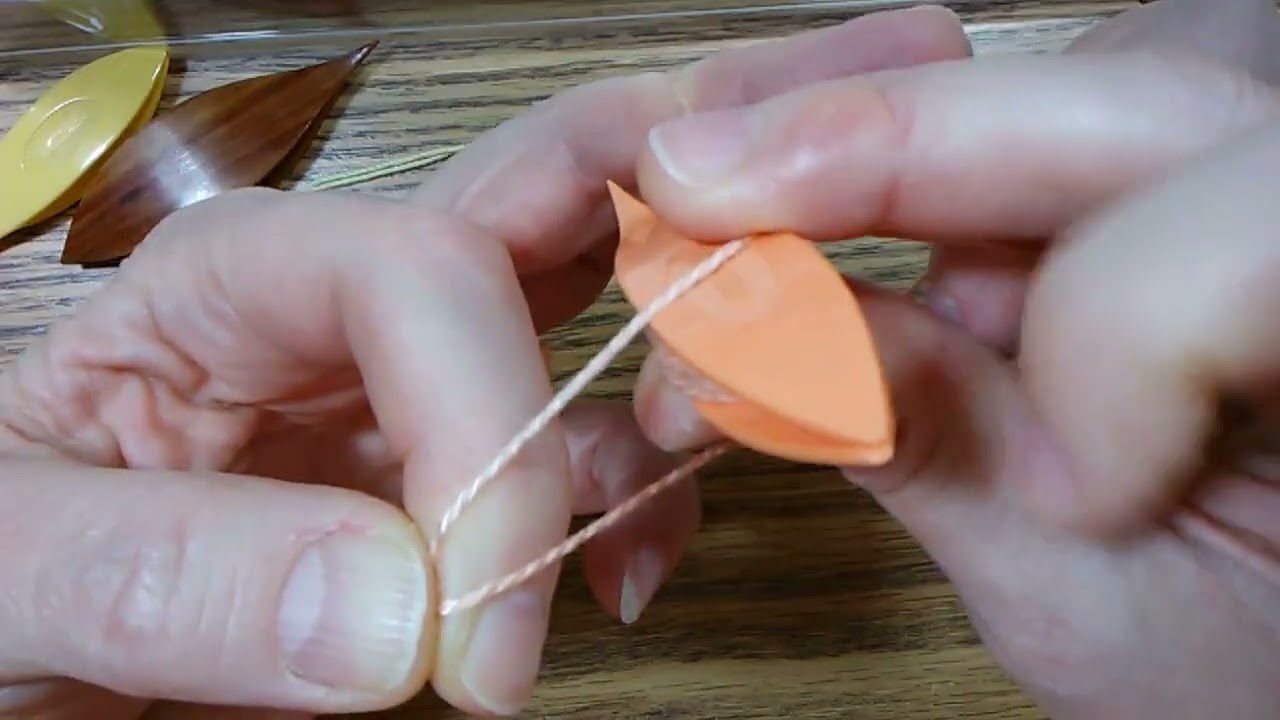 beginner's shuttle tatting - the double stitch and the 