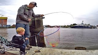 Bank fishing for catfish with worms. Catfishing tips: catfish bait, rigs and how to find catfish.
