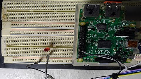 Raspberry Pi GPIO Tutorial - LED Blink & Python