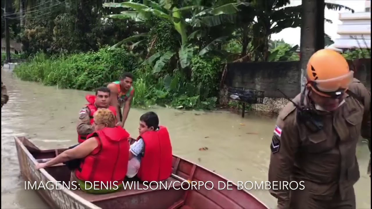 CHUVA INTENSA ALAGA RUAS E GERA TRANSTORNOS EM MANAUS