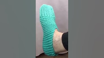 Quick and Easy Slippers #knitting #knittingpatterns
