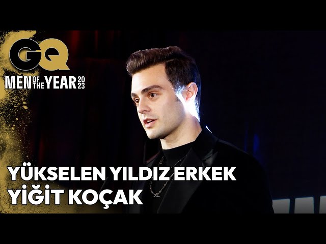 Onlayn porno videolar boshdan oyoq sperma bilan qoplangan