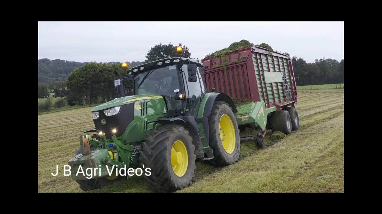 Silage 2020. Donal Murphy's wagons in action
